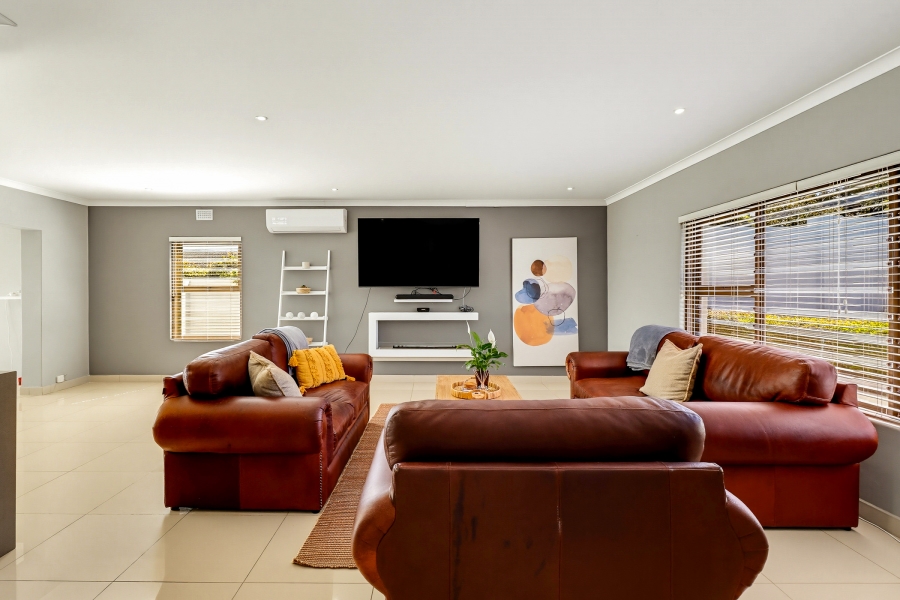 4 Bedroom Property for Sale in Pearl Marina Western Cape